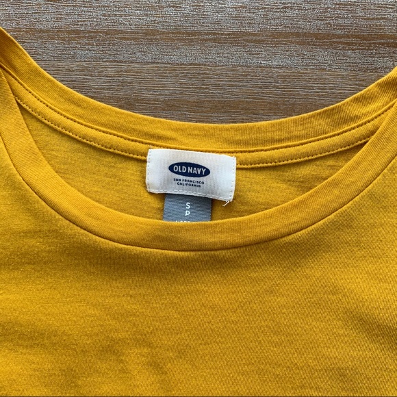 Old Navy women’s yellow Sleeveless Peplum Style Top Size S - Picture 4 of 5